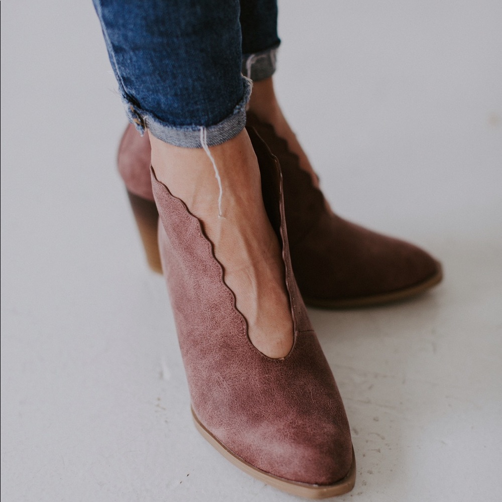 Rose Distressed Bootie - Picture 4 of 5